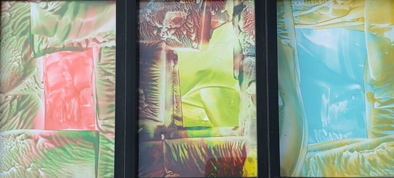 Sylvie Cayouette, Primaire ensaché - Bagged Primary, Triptyque encaustique sur papier d'archives, 2023, Abstractions et matières
